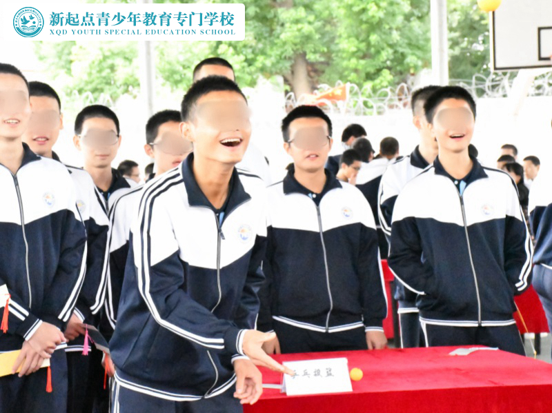 新起點教育專門學校成功舉辦“盛世華章”國慶慶典晚會